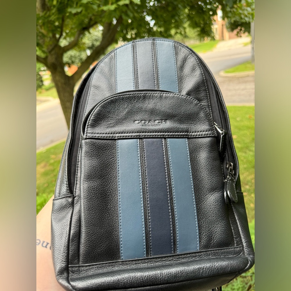 Coach Houston pack with varsity stripe